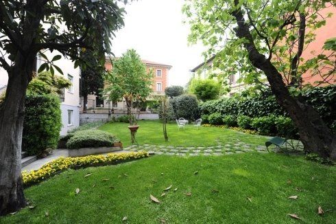 casa di risposo con giardino