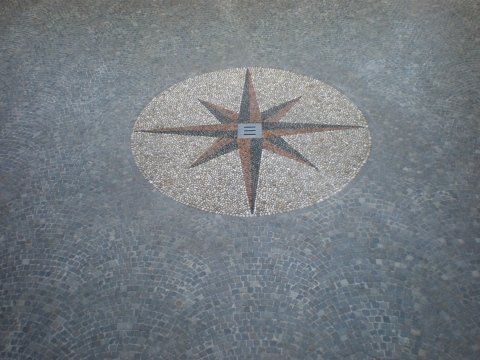 Luserna a sfondo crema