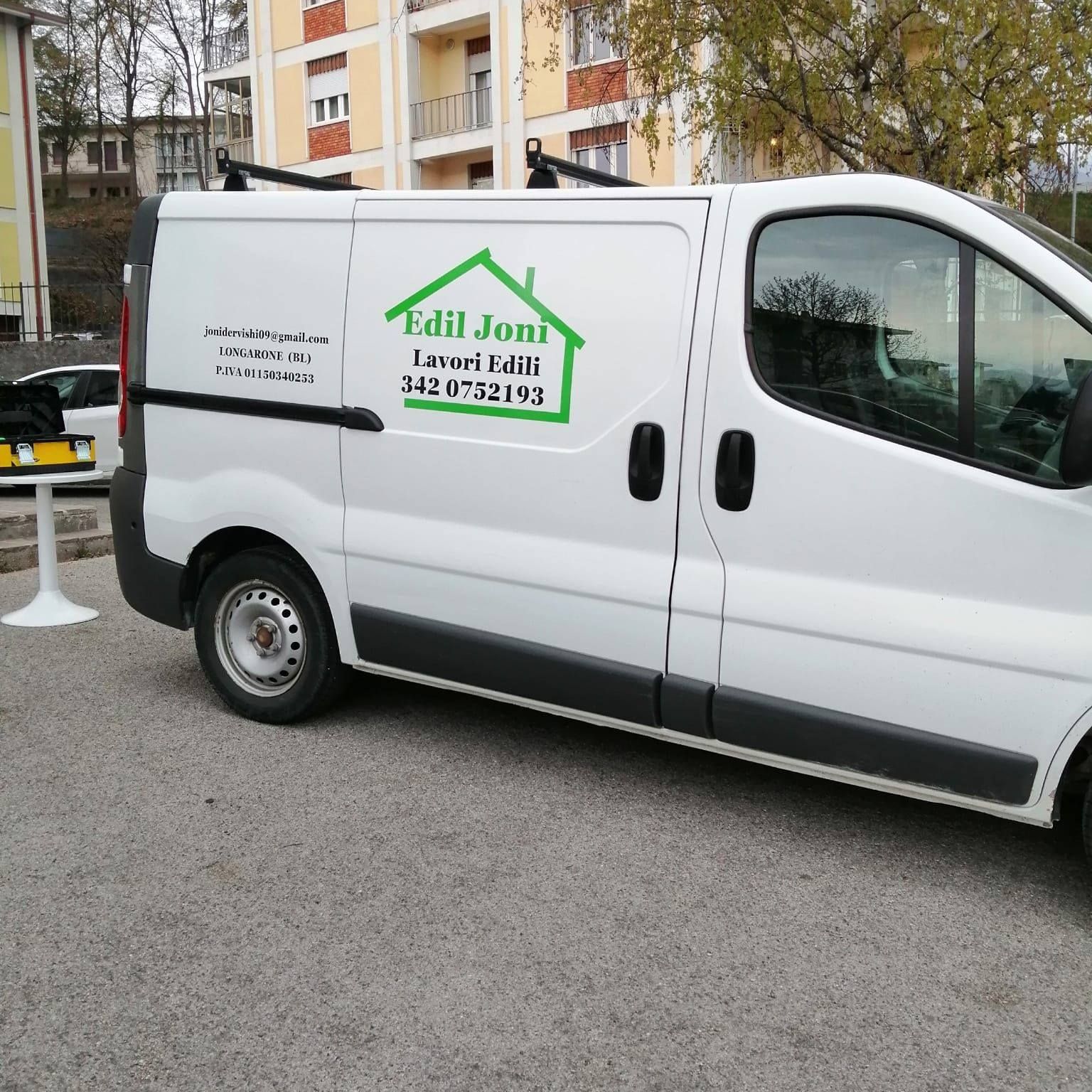 adesivi su automezzi