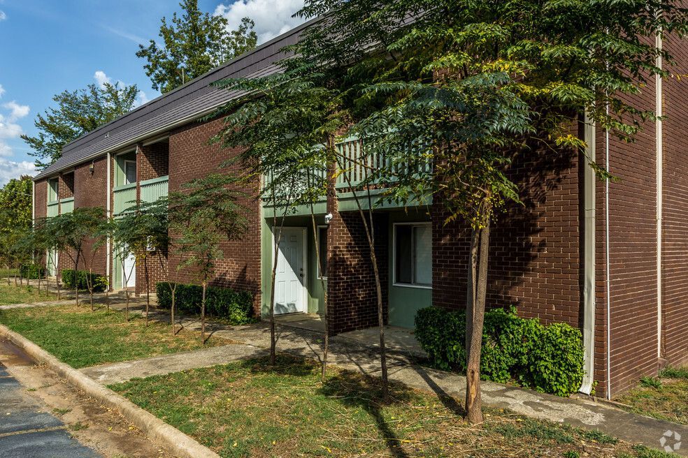 Home Oakwood Apartments Jacksonville, AR