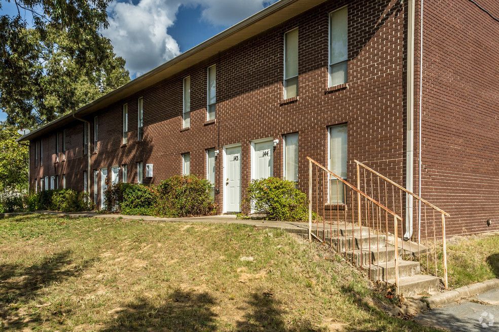 Home Oakwood Apartments Jacksonville, AR