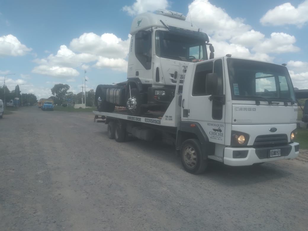 Remolques Chiche - Traslado de vehículos y tractores