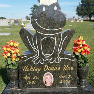 frog monument