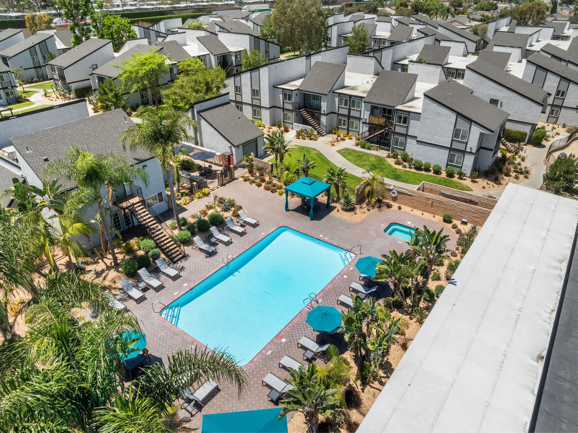 pool and loung chairs from overhead