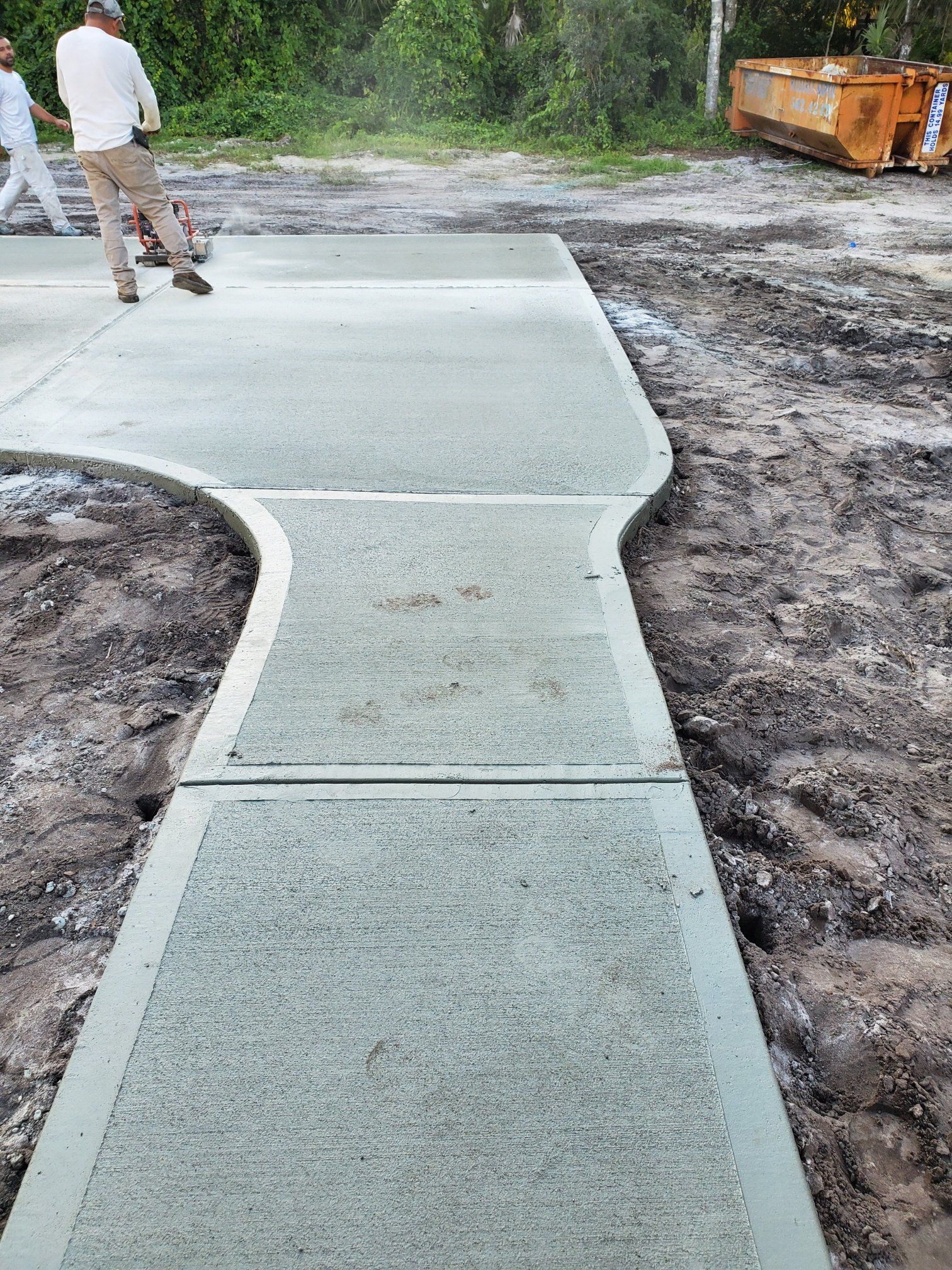 Residential concrete walkway