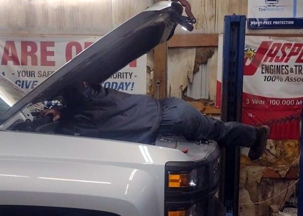 10 Tire & Service Center Gallery Image