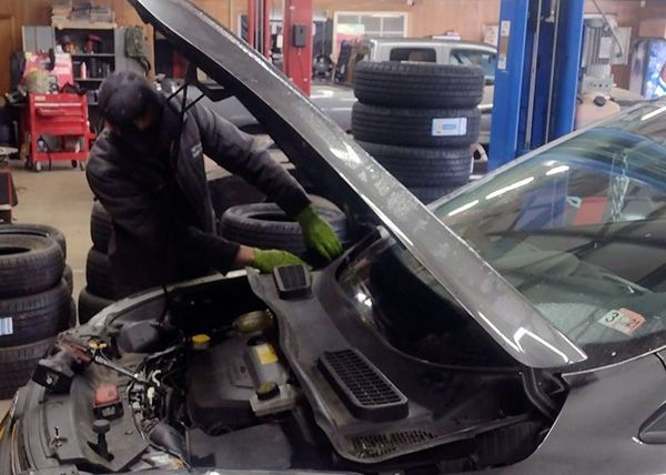 10 Tire & Service Center Gallery Image