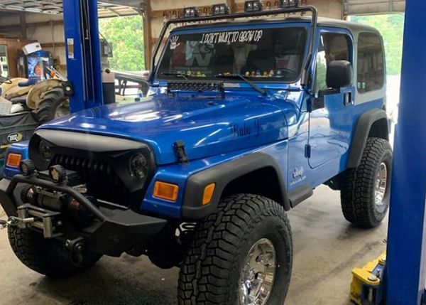 10 Tire & Service Center Gallery Image