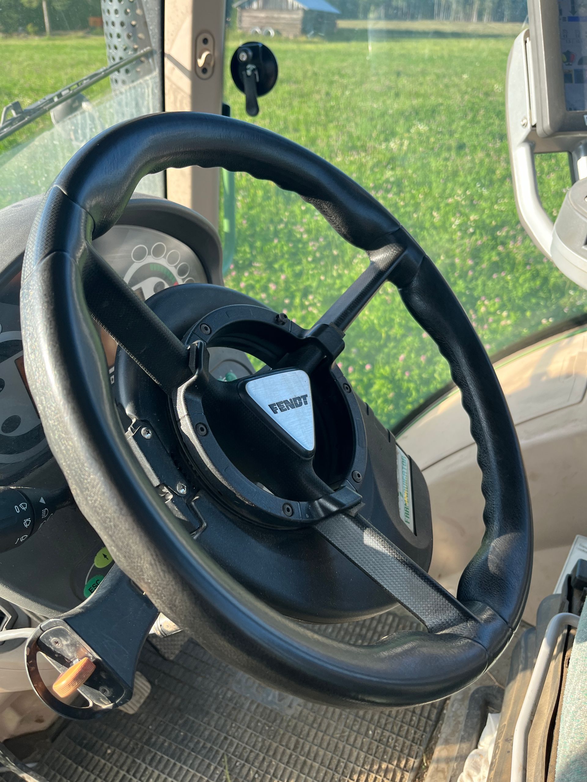 Farmnavigator traktorin automaattiohjauksen sähkömoottori