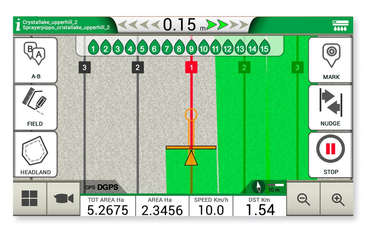 Ajo-opastimen peltonäkymä ja ajolinjat
