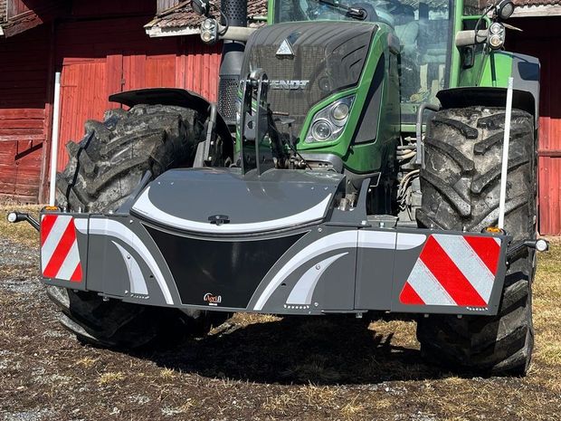 Tractor Bumper Safety Weight traktoripuskuskuri lisää turvallisuutta