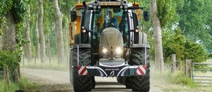 Puskuri kylätiellä