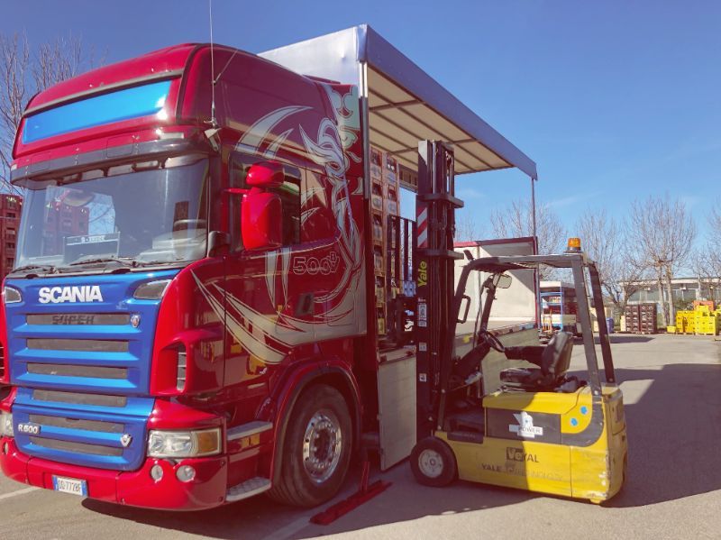 camion per la distribuzione delle bevande