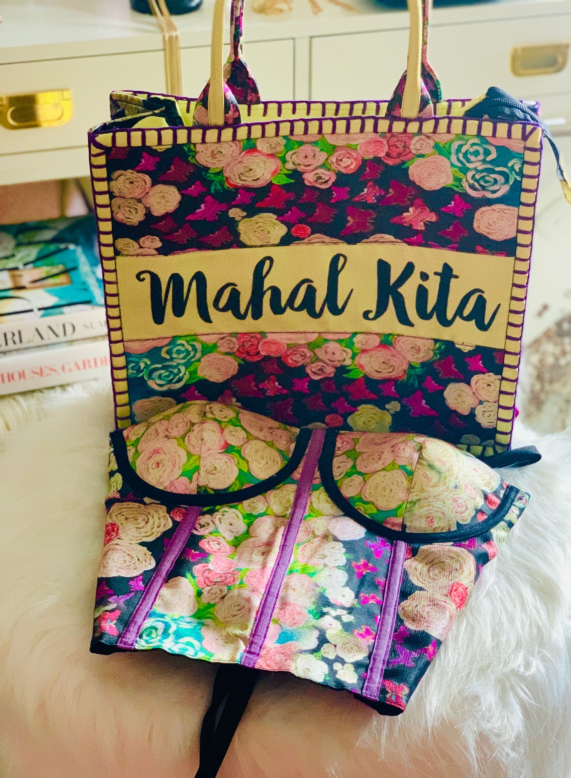 Beautiful Corset and Mahal Kita Bag