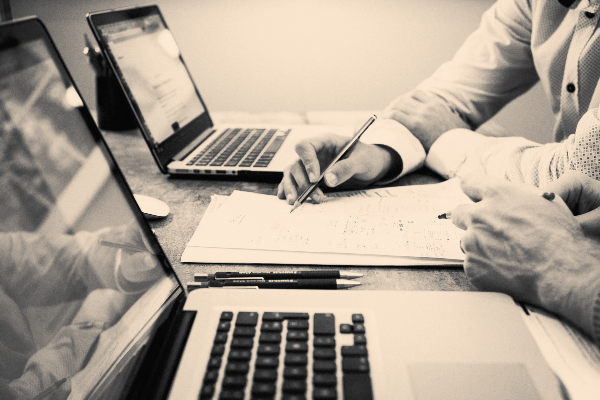 Social site engagement to build loyal B2B communities