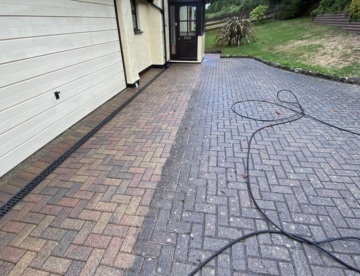 Block paving cleaning clean dirty driveway jet wash power washer blast blasting water moss lichen algae Barnstaple Devon North torrington great bideford westward ho! ilracombe braunton fremington bickington northam hatherleigh patio