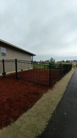 Flat top fence - Vancouver, WA - DJ Fence Service