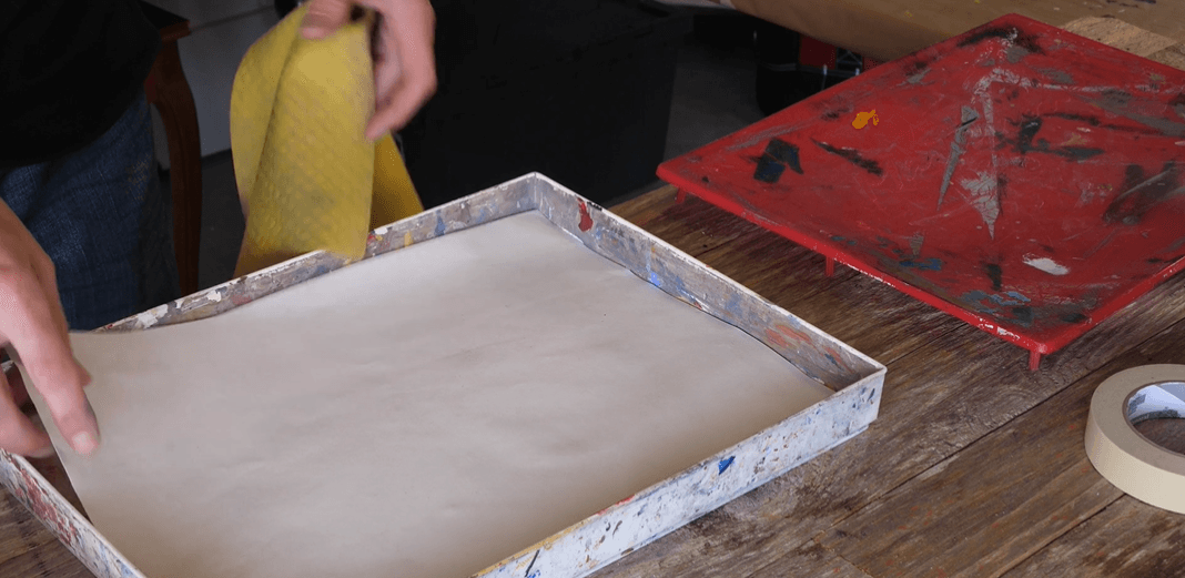 How to Make a Stay-Wet Palette for Acrylic Painting!' (via Art Tutor)