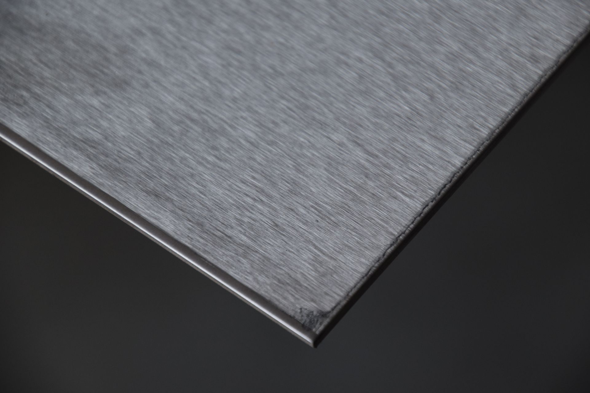 finiture-superficiali-delle-lamiere-in-acciaio-inox-uno-sguardo