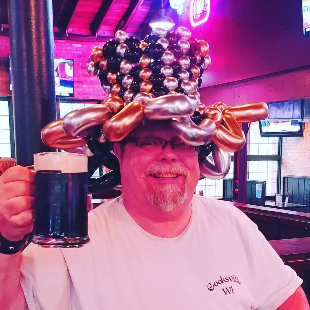 Balloon twisted fancy hat