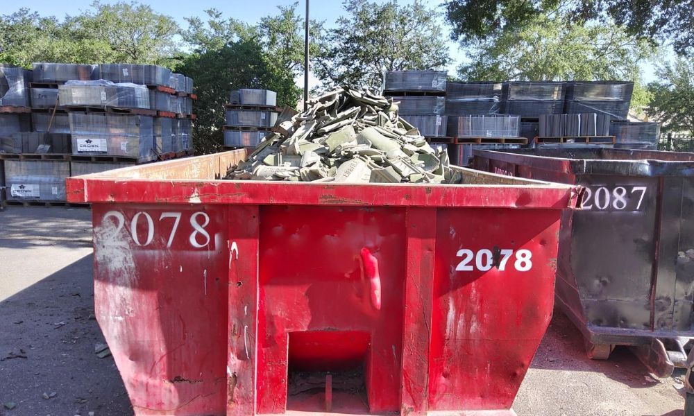 Dumpster Services for Roofing Projects: Tips for Contractors
