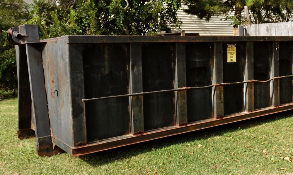 Maximizing Space: Tips for Efficiently Loading Your Dumpster