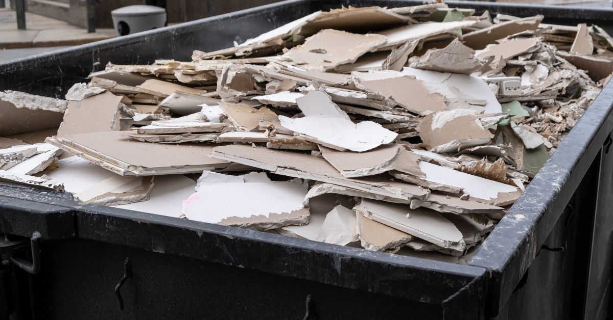 6 Things You Should Never Put in a Dumpster