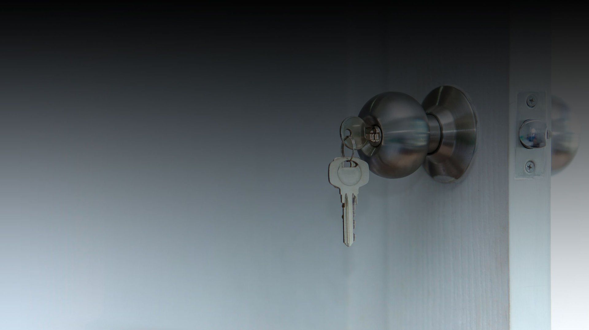 Door knob with keys