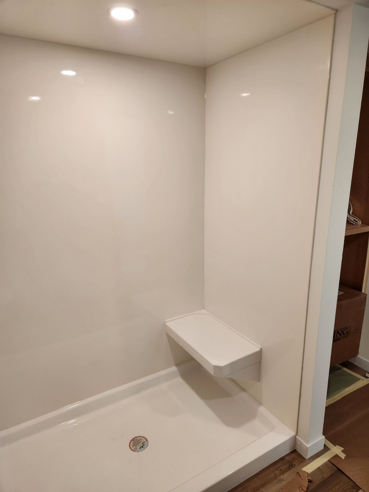 Onyx shower system, lid and walls