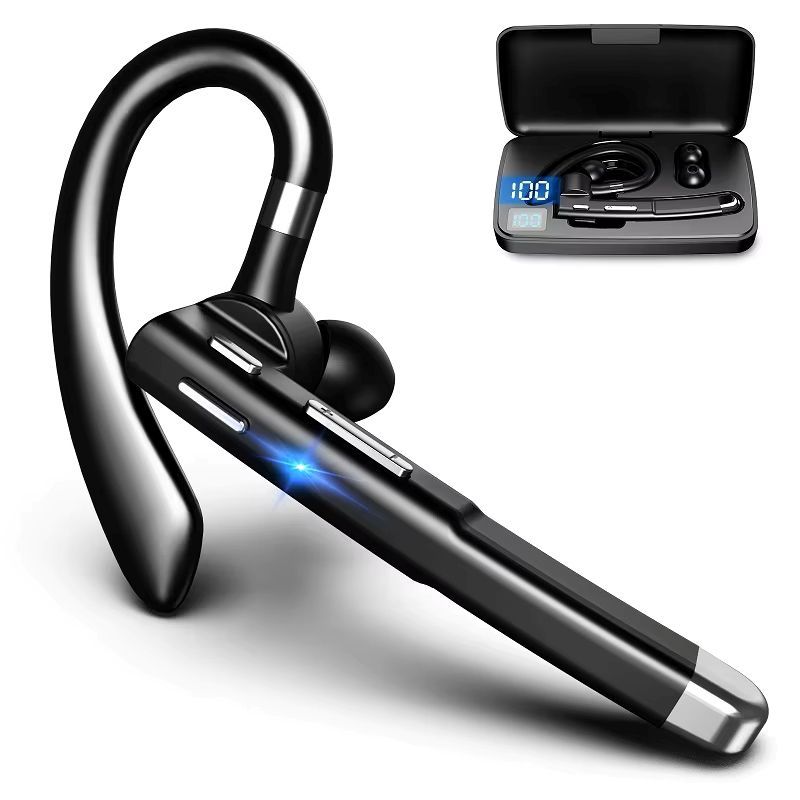 Auriculares Bluetooth de color negro con gancho para la oreja, en estuche con indicador digital de batería.
