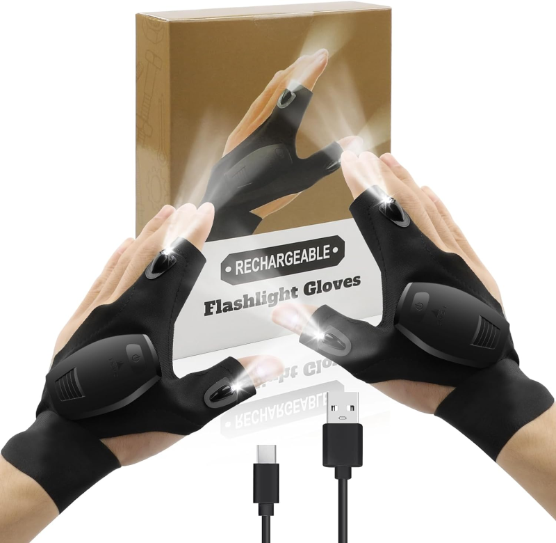 Guantes de linterna negra en las manos, cable de carga USB, caja de embalaje en el fondo.