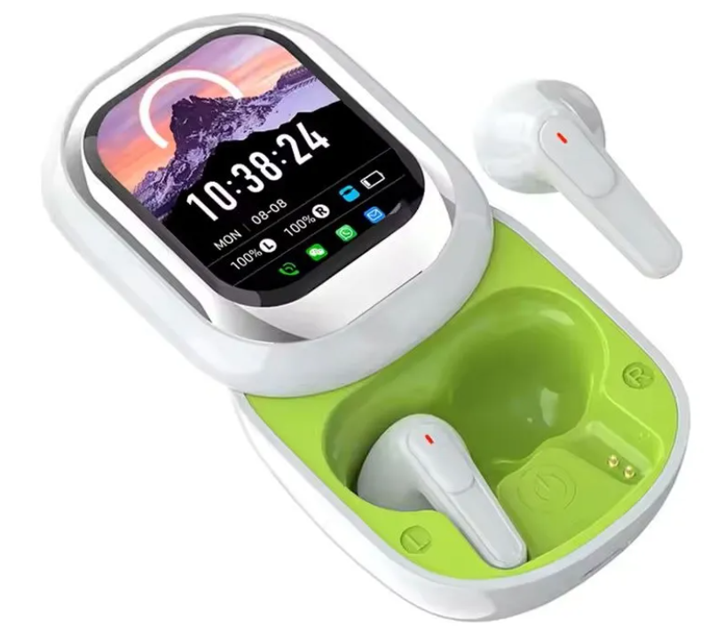 Estuche de carga blanco y verde con auriculares, que cuenta con una pantalla que muestra la hora y el estado de la batería.