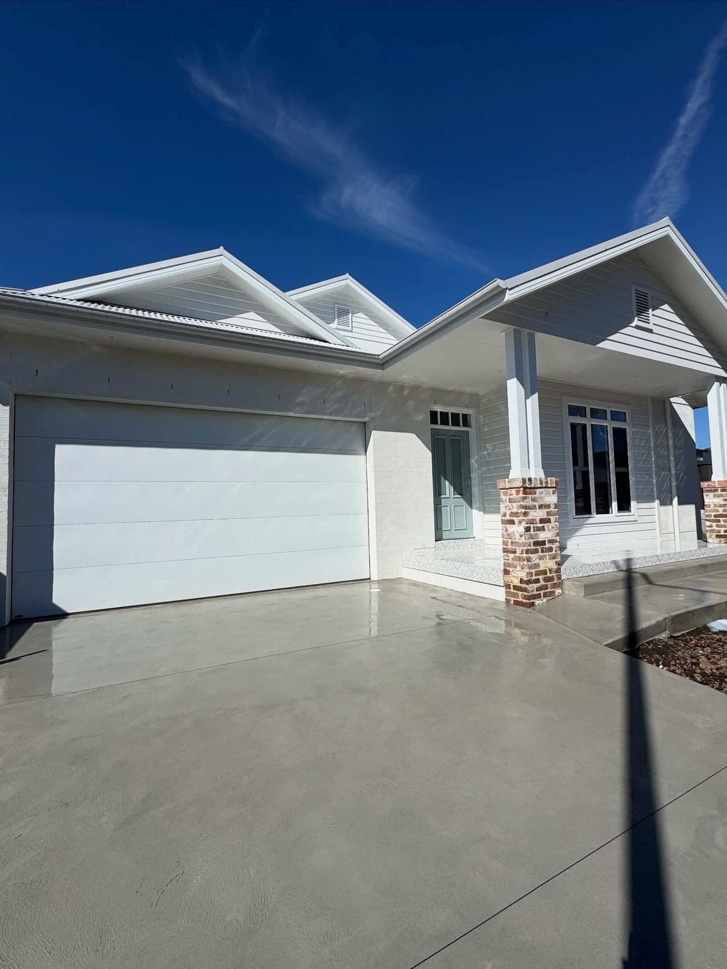 A Traditional White House with Receycled Brick Pillars — Evolution Building Group Dapto, NSW