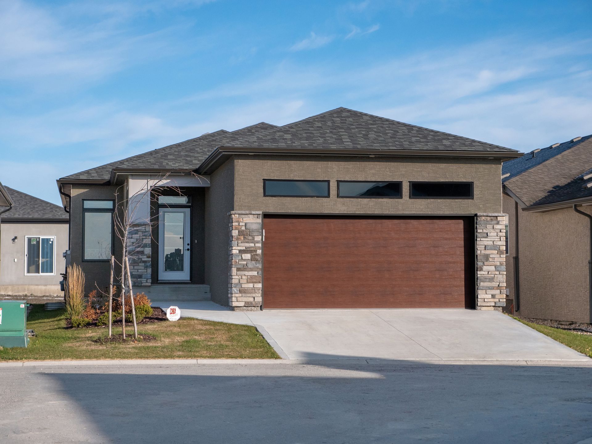 98-100 Grande Pointe Meadows
