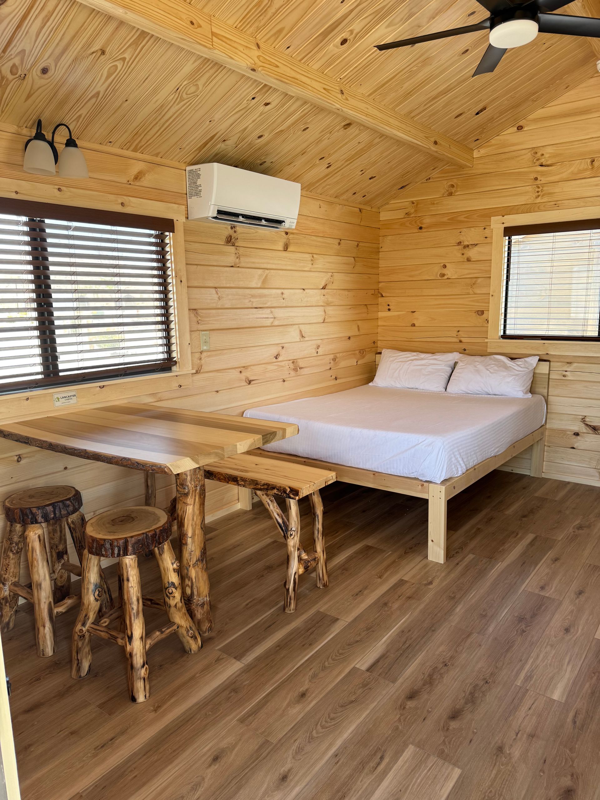 Zion Vacation Village Adventure cabin bed and dining table