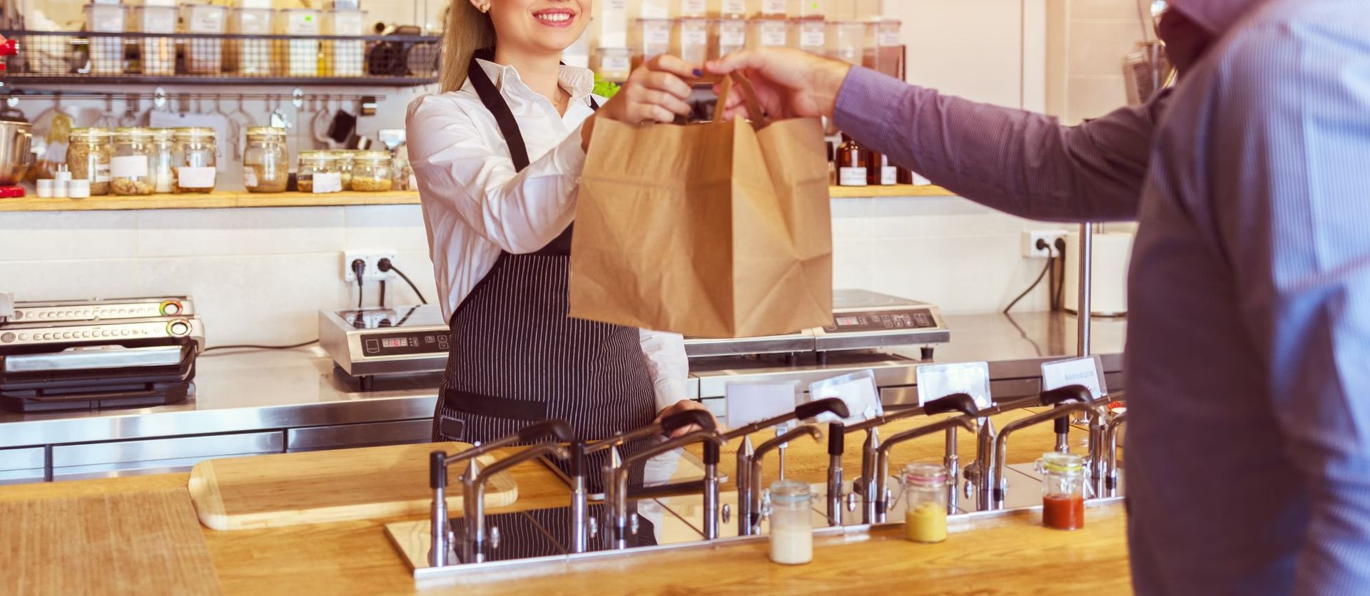 The Benefits of Filling Machines For Restaurant and Retail
