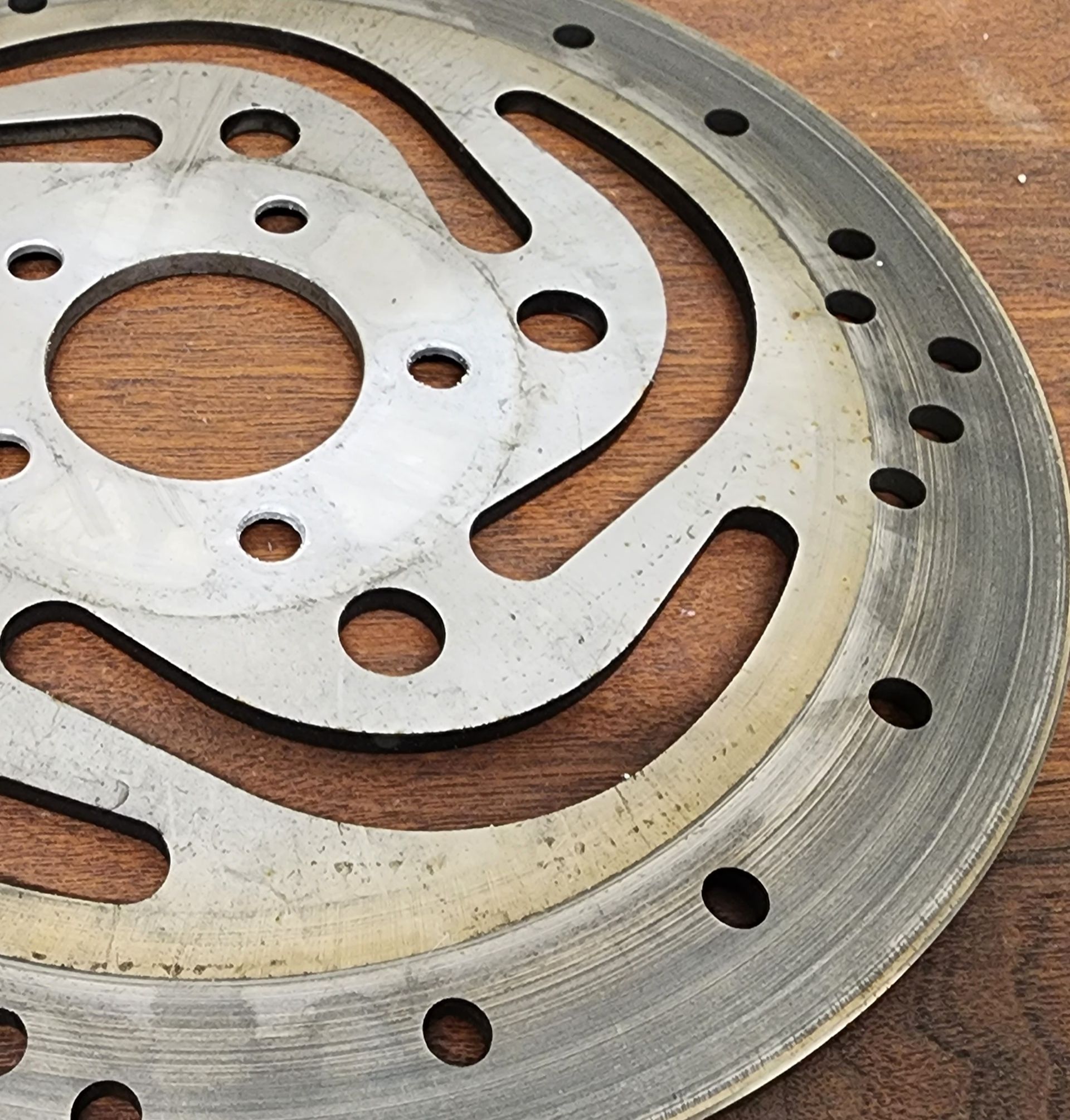 VERSATILE APPLICATIONS FOR IN-SHOP LASER CLEANING
