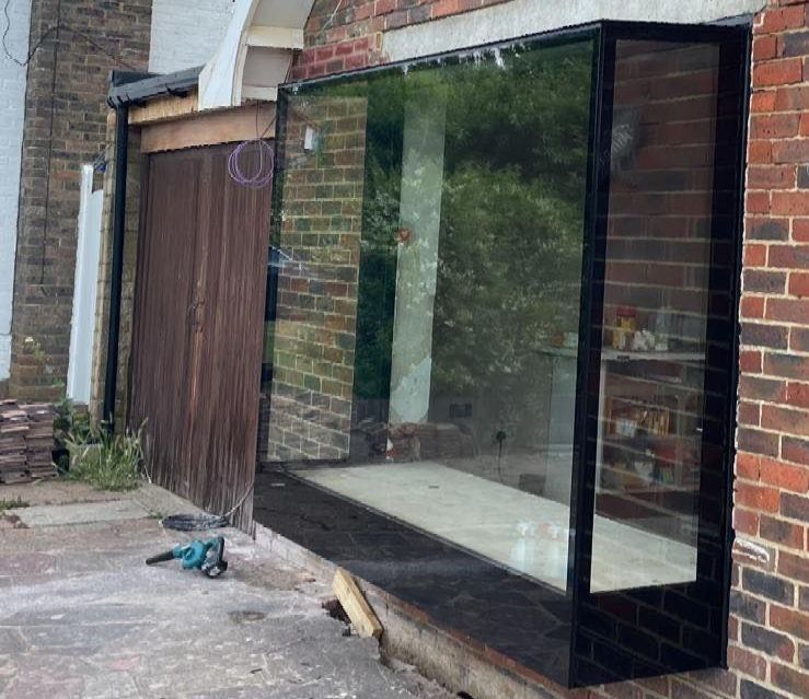 Oriel Bay window / glass box