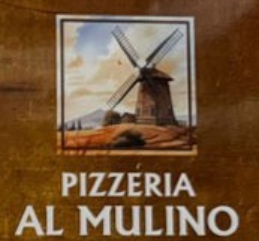 Logo della Pizzeria Al Mulino: illustrazione di un mulino a vento sopra il testo su sfondo marrone.