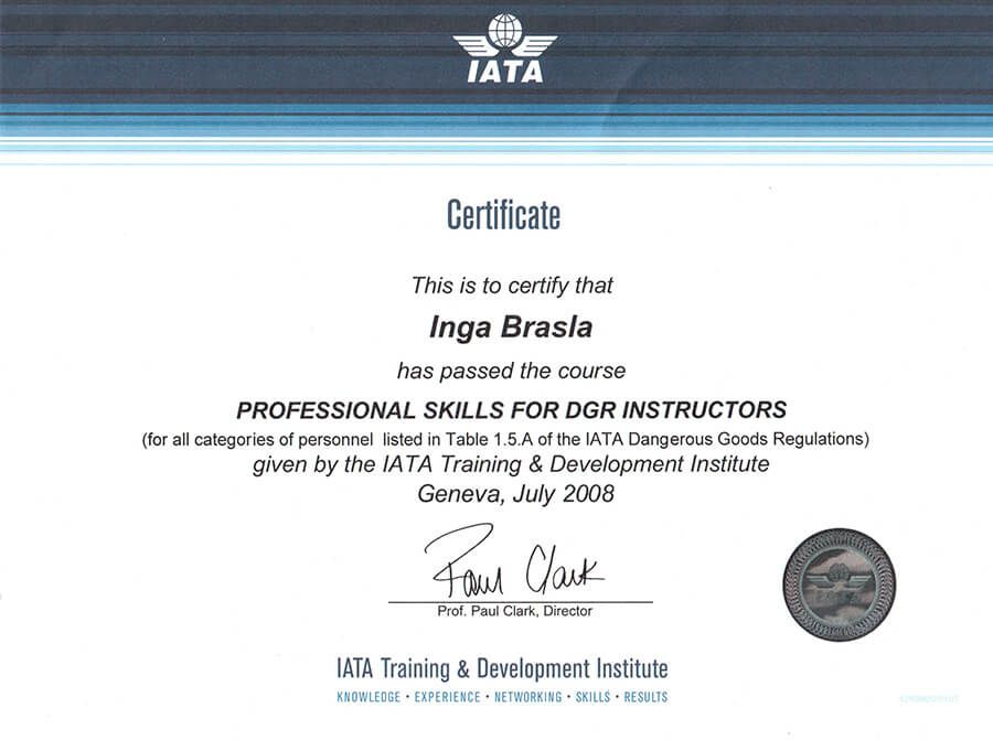 Latvijas Civilās aviācijas aģentūras apstiprināts un IATA sertificēts instruktors