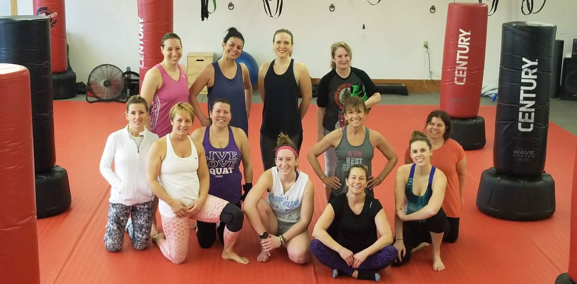 females in kickboxing class