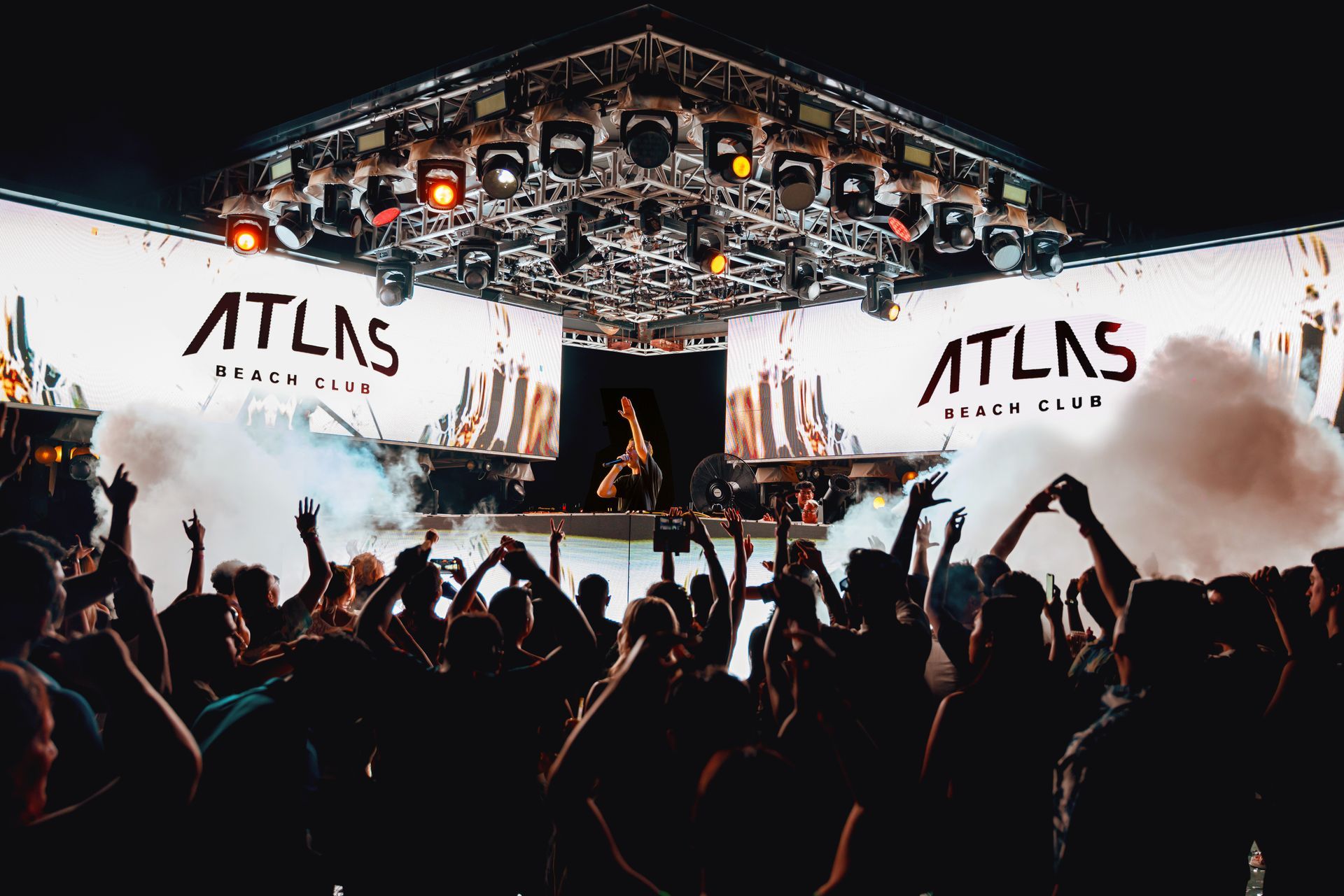 clubbing at Atlas Beach Club