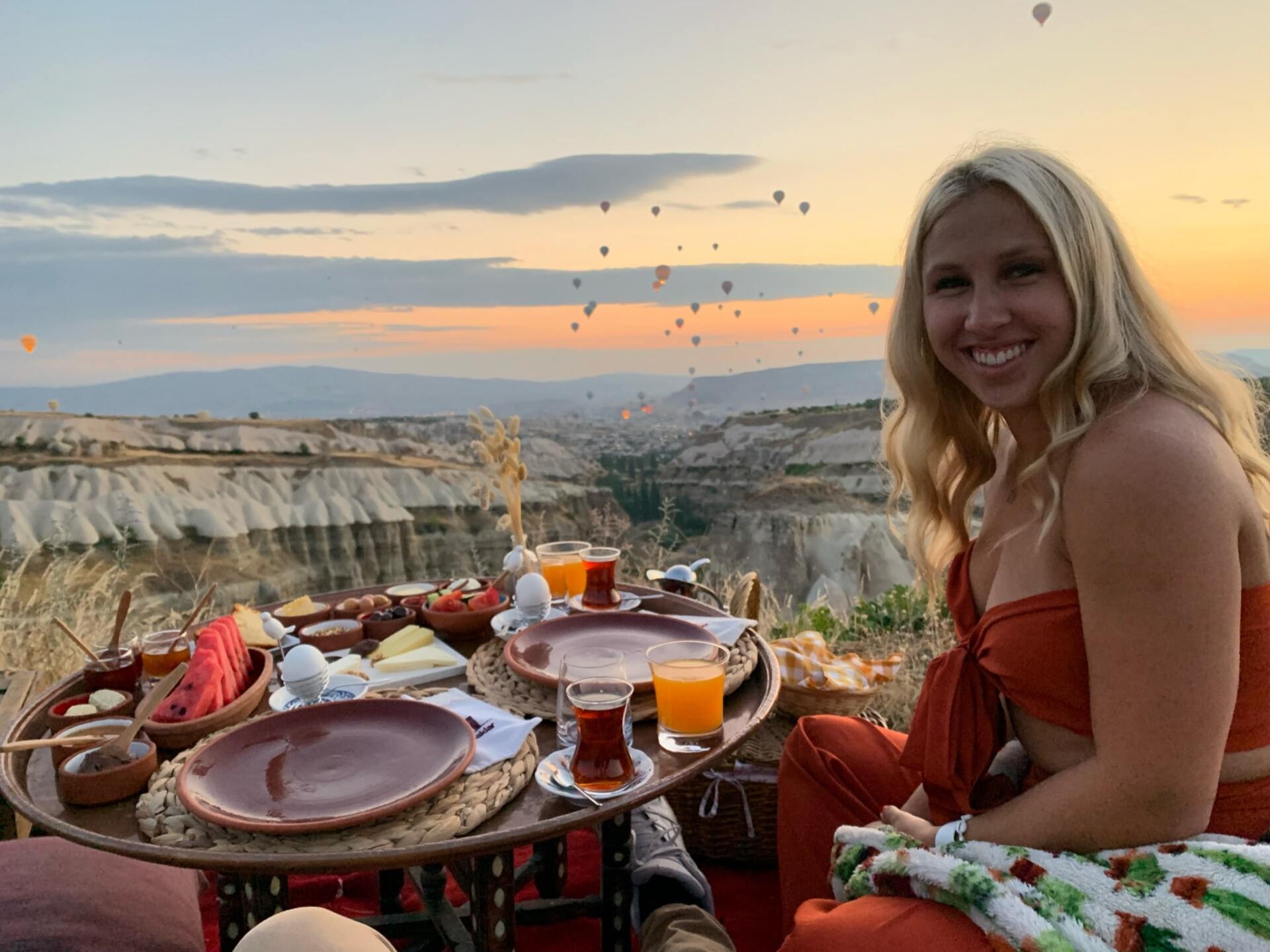 sunrise breakfast in Pigeon Valley