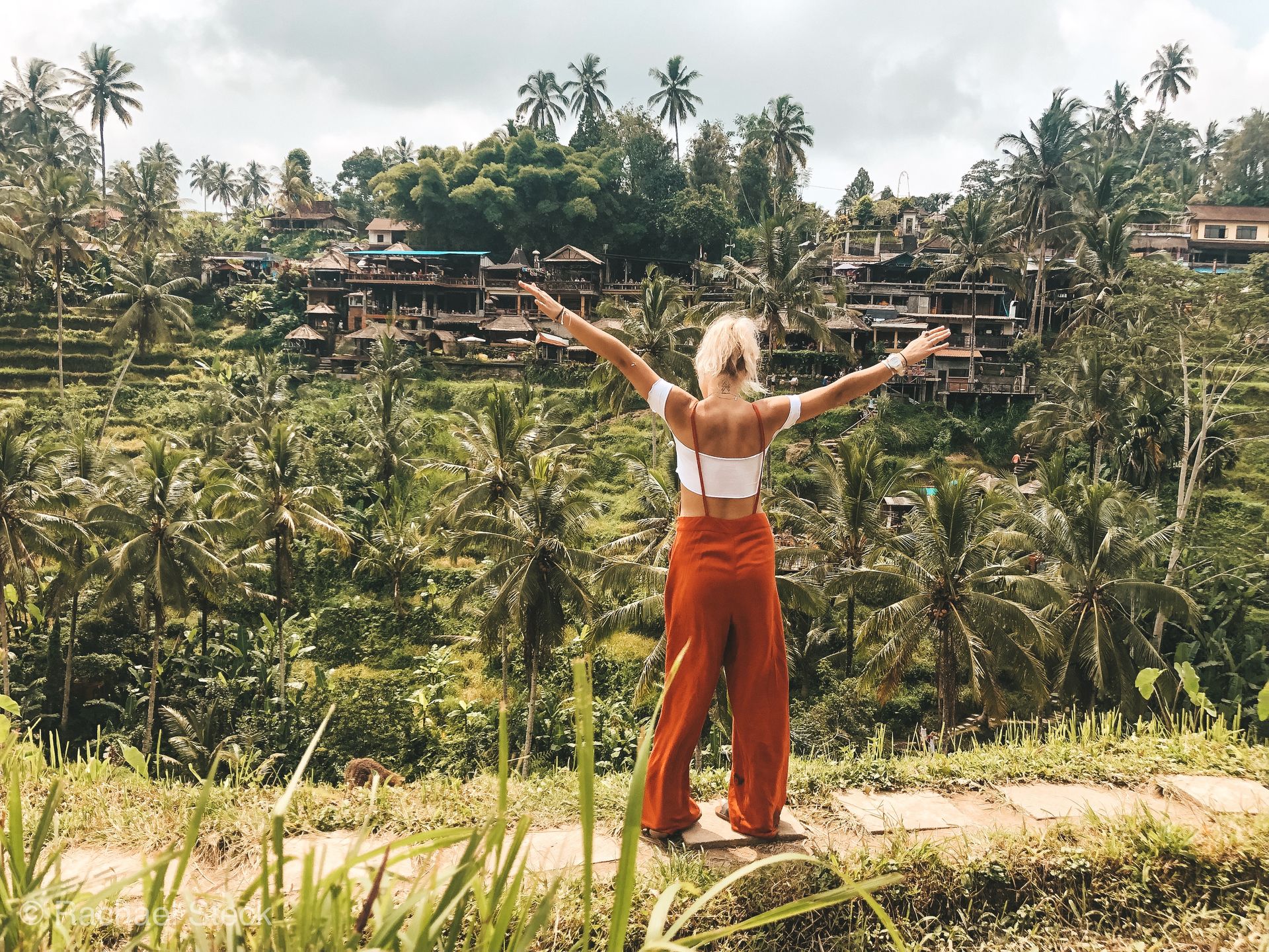 girl at tegalalang rice terraces