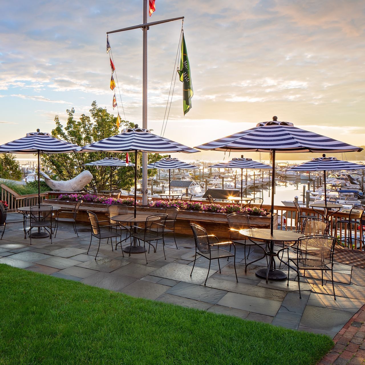 review of the inn at harbor hill marina in niantic ct