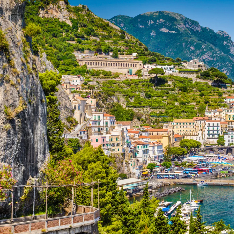 where to stay in the amalfi coast 