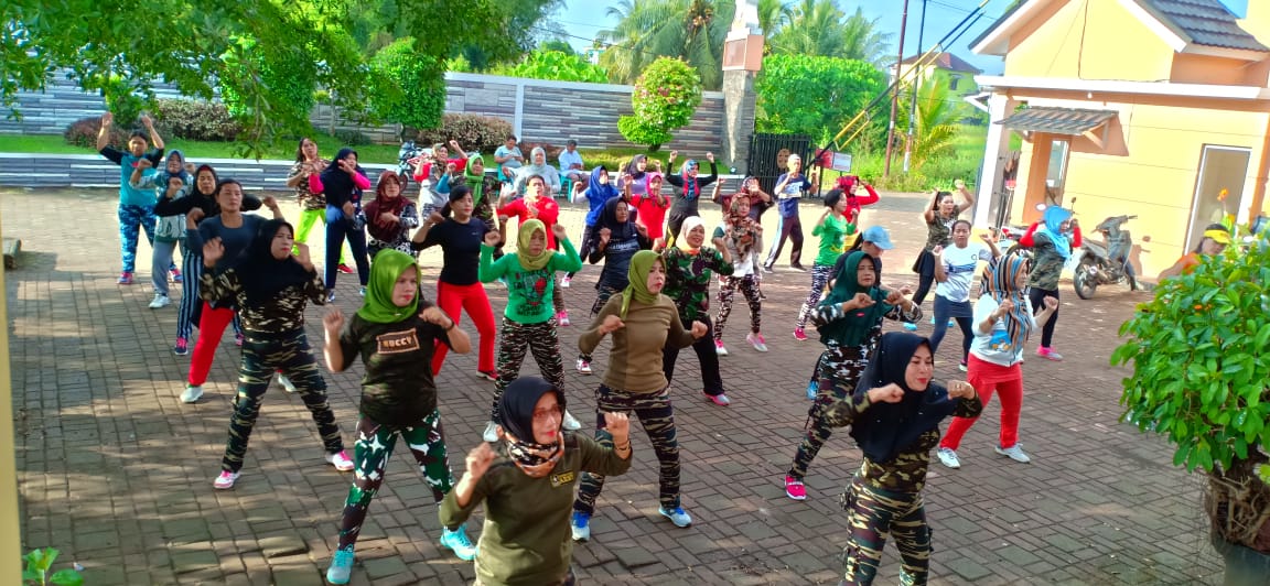 senam sehat bersama di perumahan villa sierra vista palembang