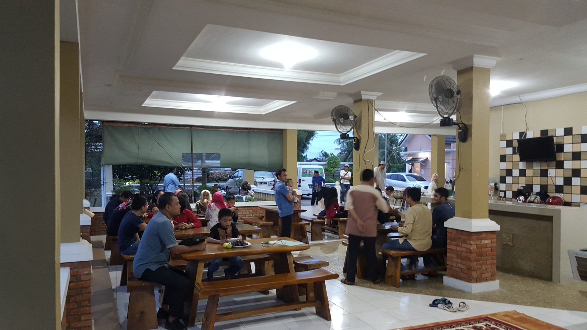 buka puasa bersama di clubhouse perumahan baru villa sierra vista palembang
