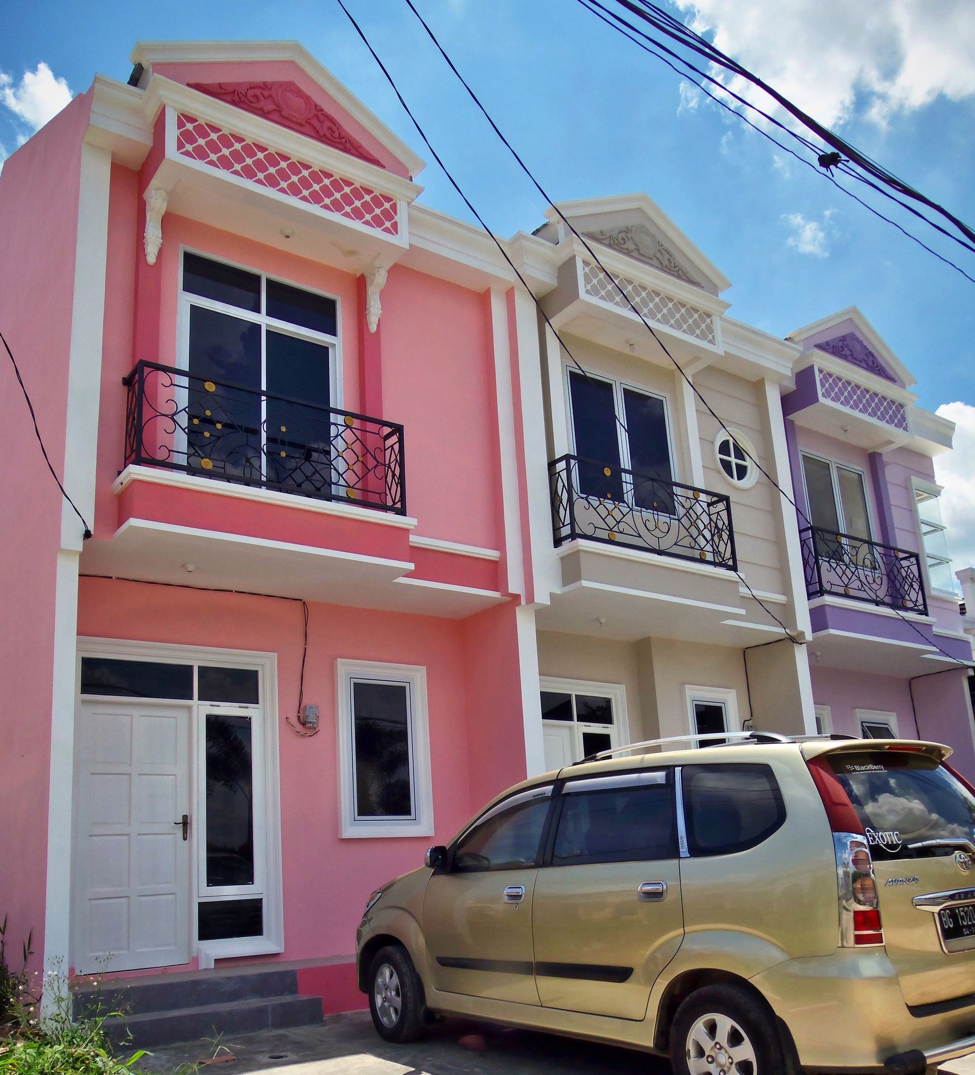 rumah compact townhouse perumahan caledonia residence palembang