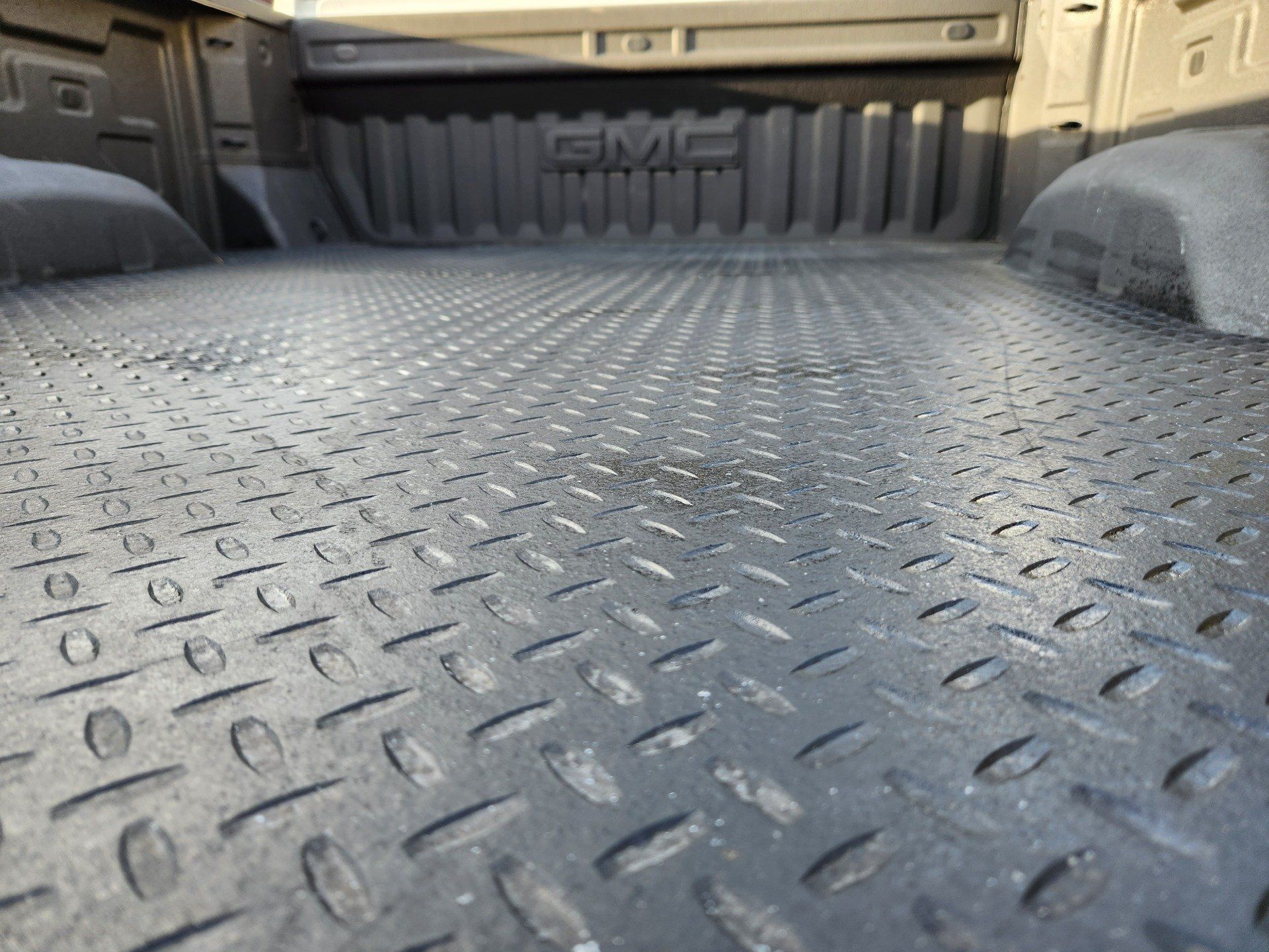 Custom-Cut Truck Bed Mat With Pebbled Surface — Hubbard, OR — Oregon Rubber Mat